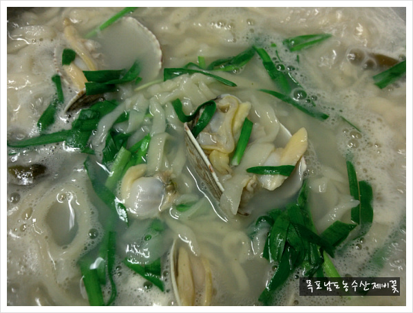 바지락칼국수 이미지