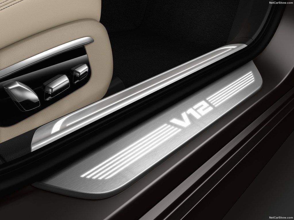 2017 BMW M760Li | 인스티즈