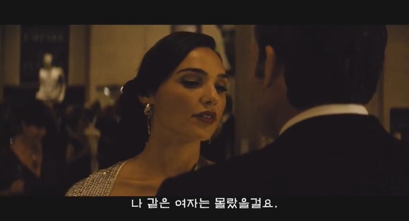 영화 배트맨VS슈퍼맨 보기전에 원작과 비교해서 알아야할 것 +추가 | 인스티즈