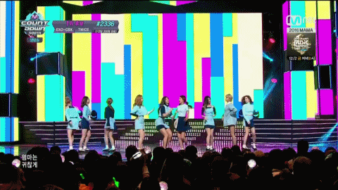 11월 10일자 트와이스 TT 움짤 + 불장난 춤추는 나연 모모 | 인스티즈