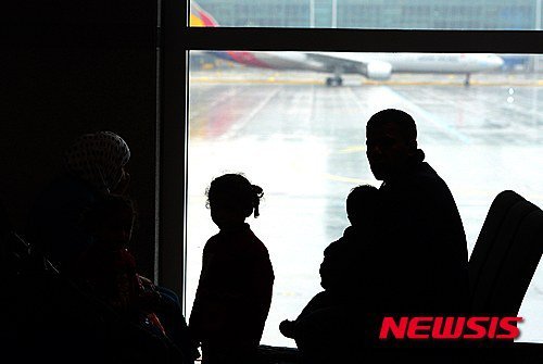 오늘 인천공항에 들어온 시리아 난민.jpg | 인스티즈