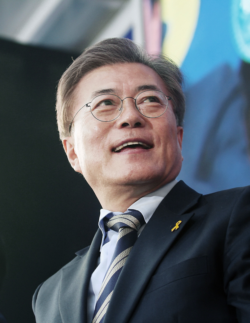 [문재인] 신촌에서 찍은 잘생긴 이니라오 | 인스티즈