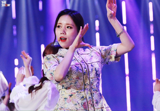 [러블리즈] 더블 1955버거 먹고 와서 명은이 | 인스티즈