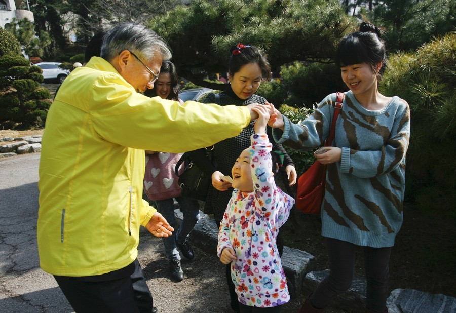 문재인과 사상구 주민들.jpg (힐링타임) | 인스티즈