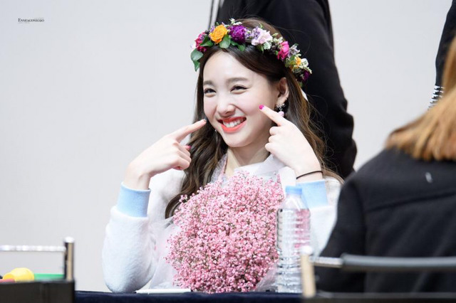 170311 레알 이쁜 토끼같은 나연이 | 인스티즈