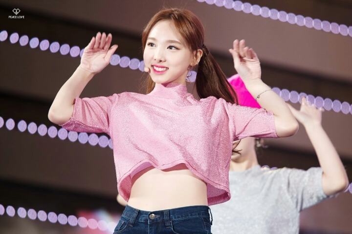 주말 상암 DMC & 부산 ASF 뛴 트와이스(50장 주의) | 인스티즈