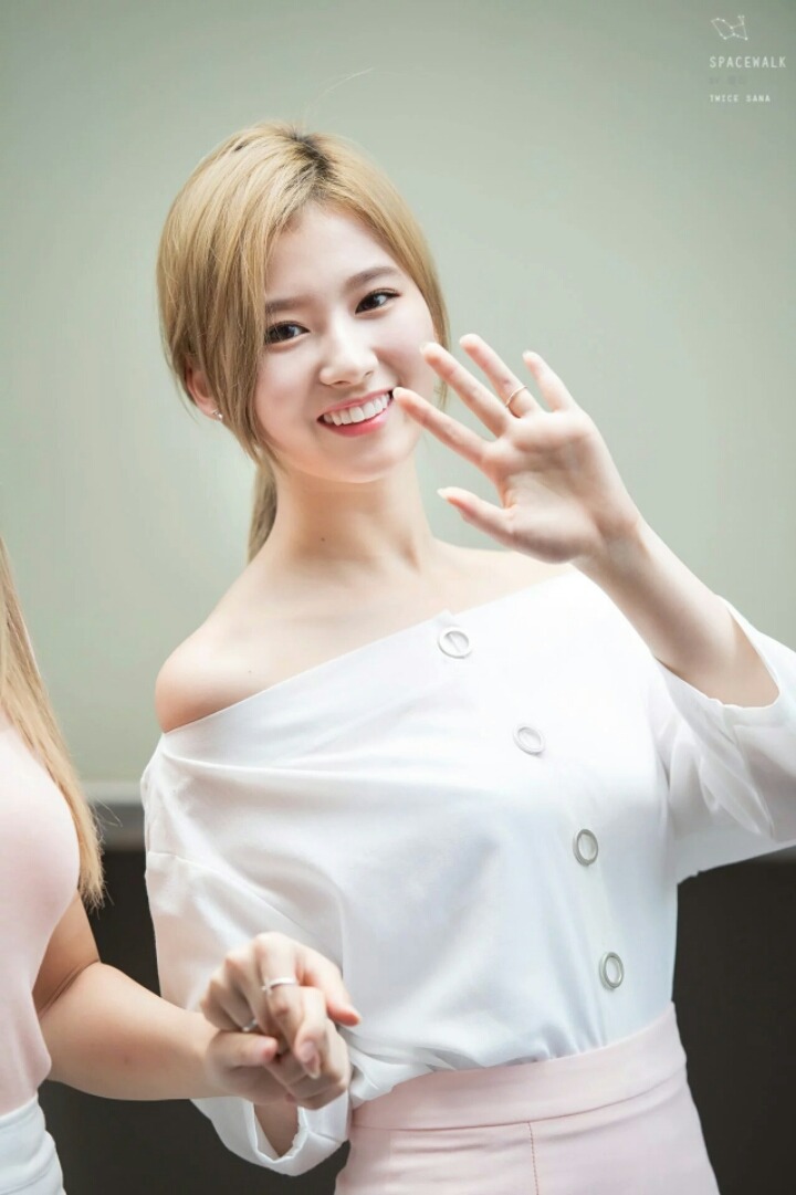 어서사나 이미지