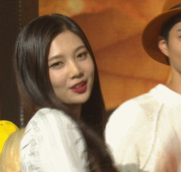 갈수록 예뻐지는 레드벨벳 조이.jpgif | 인스티즈