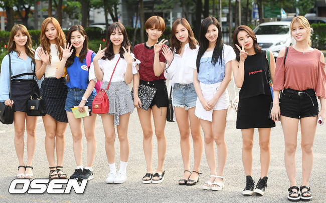 트와이스 뮤직뱅크 출근길 | 인스티즈