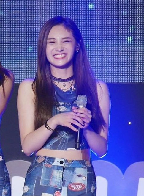 아이오아이 플레디스 비주얼 주결경 직찍 다섯장 | 인스티즈