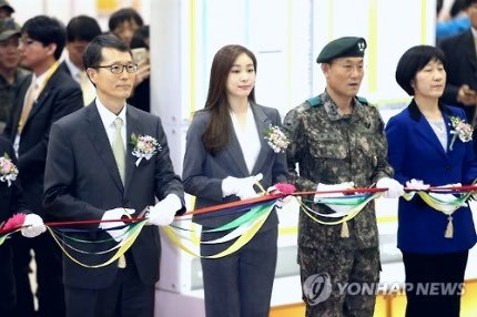 올해도 취업박람회 참석한 김연아 (오늘 벡스코) | 인스티즈
