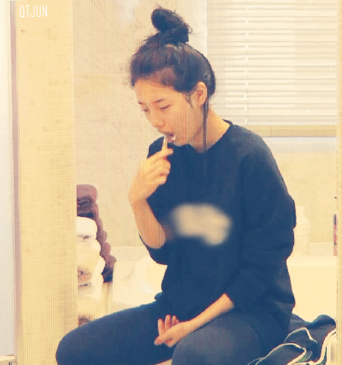 자다 일어난 쌩얼인 수지 | 인스티즈