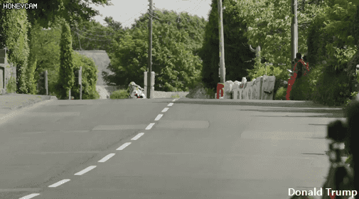 오토바이의 아찔한 순간.gif | 인스티즈