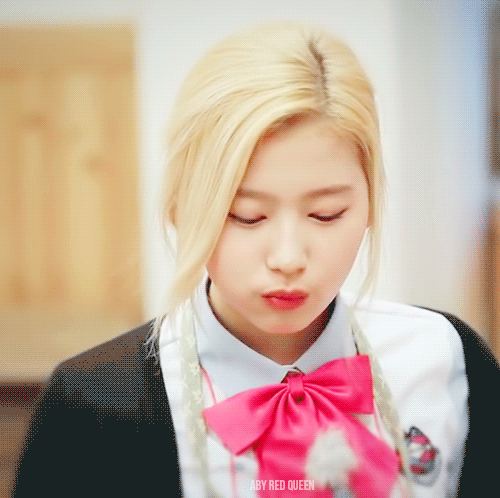 [트와이스] 생긴것부터 애교 가득한 모태애교녀.gif | 인스티즈