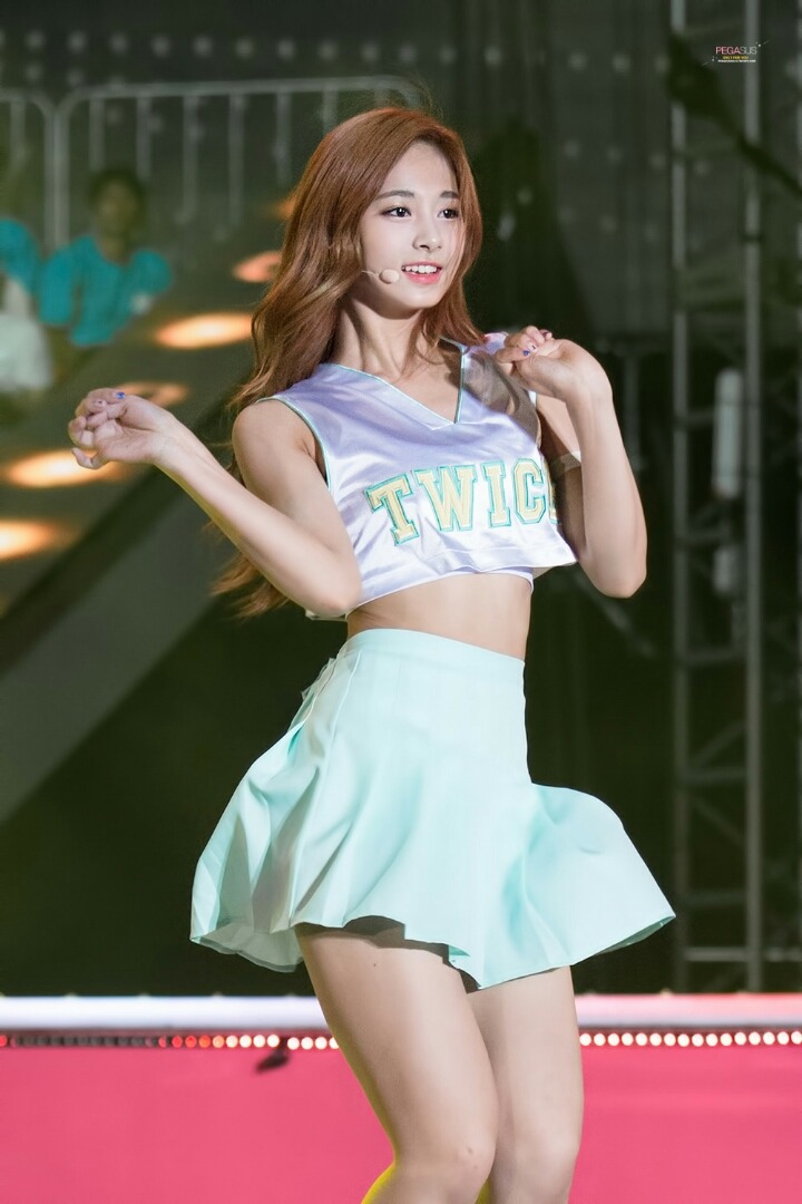 월요일이라서 주희 | 인스티즈