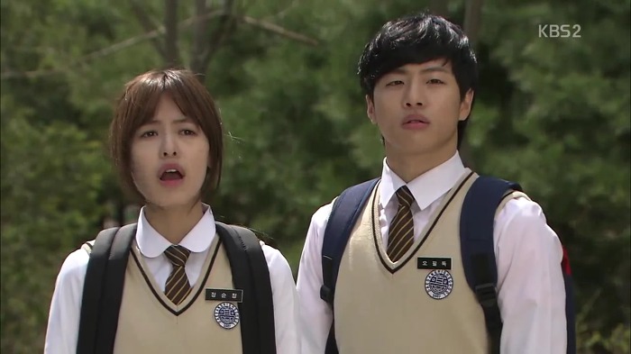 어렸을때부터 허물없이 지낸 소꿉친구가 있는 사람이랑 사귄다는것.jpg | 인스티즈