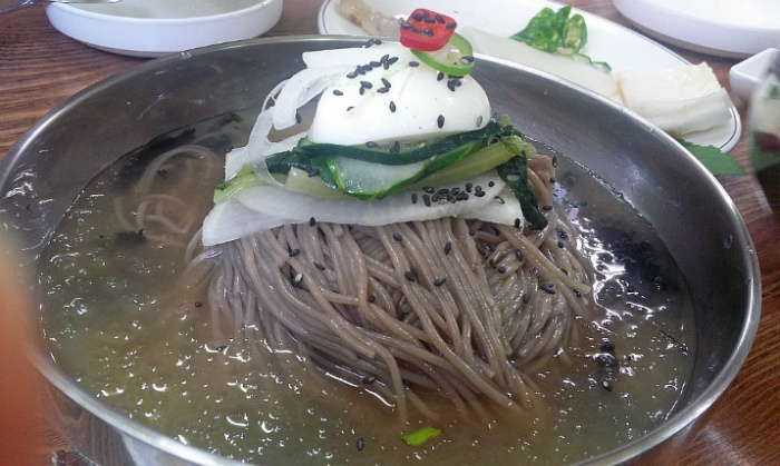 국수와보쌈 이미지