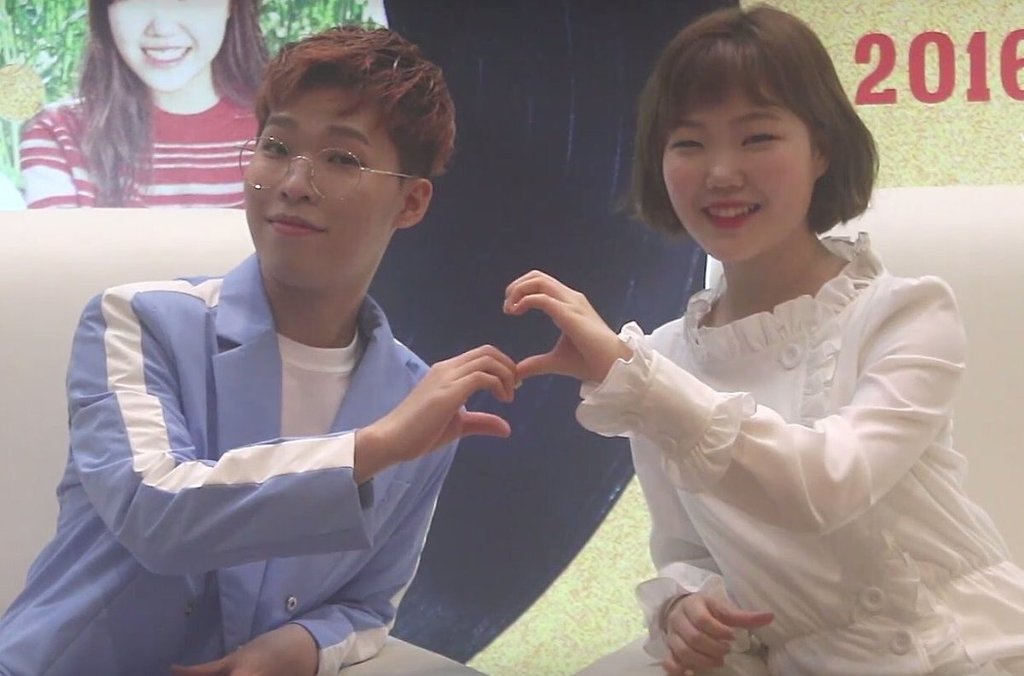 남매의 흔한 하트 만들기.jpg | 인스티즈