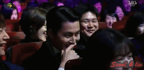 청룡영화상 정우성-이정재 gif | 인스티즈
