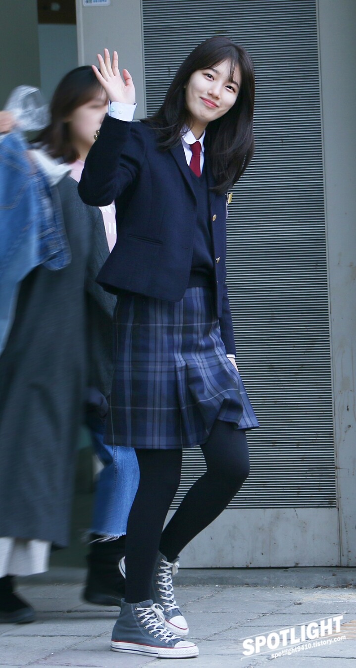 얼굴이 잘 붓는다는 수지 부은얼굴.jpg | 인스티즈