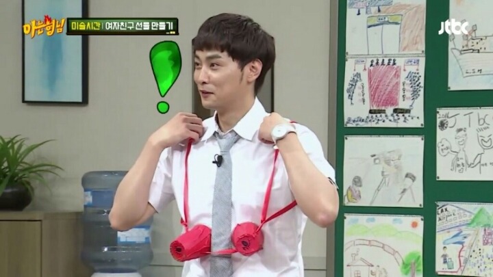 [아는형님] 김희철을 능가하는 돌아이 민경훈의 선물 | 인스티즈