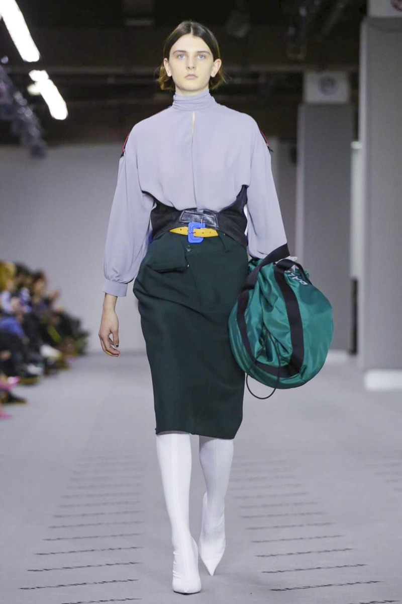 발렌시아가 2017 F/W 컬렉션 | 인스티즈