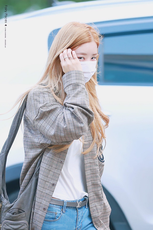 [에이핑크] 6월의 마지막 업로드는 누구로 할까 고민하다가 박초롱 | 인스티즈