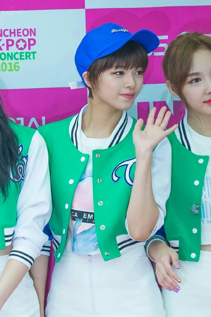 모자가 잘 어울리는 트와이스 정연이 | 인스티즈
