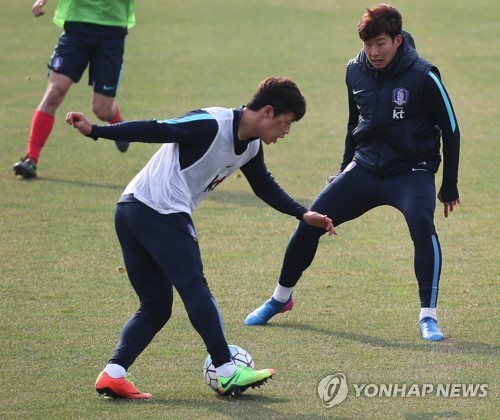 오늘자 굳은 표정으로 회복 훈련하는 축구대표팀 | 인스티즈