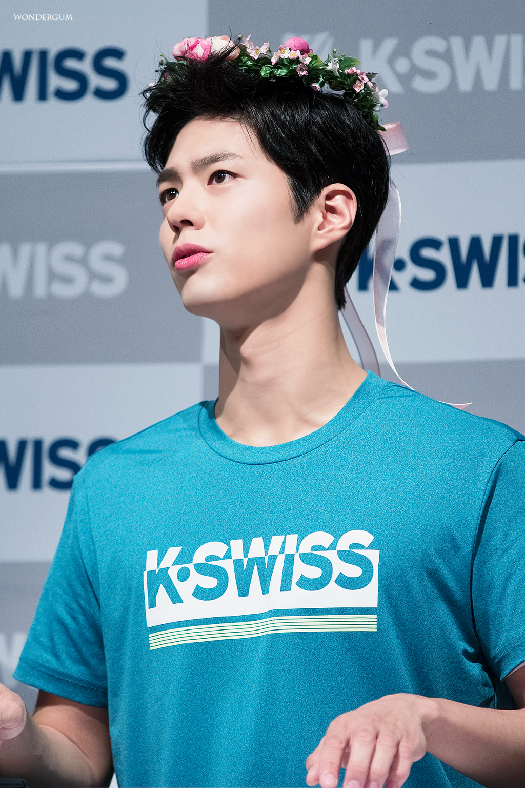 이상한 선글라스 쓴 박보검 | 인스티즈