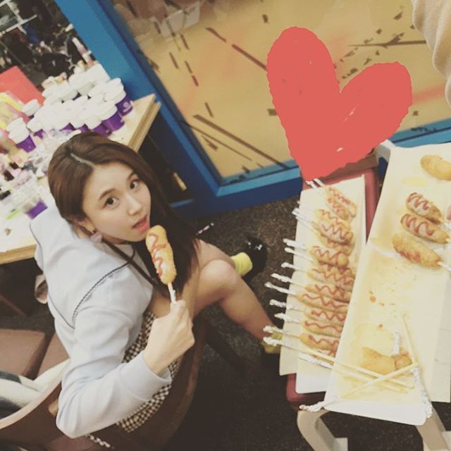 [트와이스] 심바 닮아서 아기맹수라고 불리는 채영이 짤들.jpg | 인스티즈