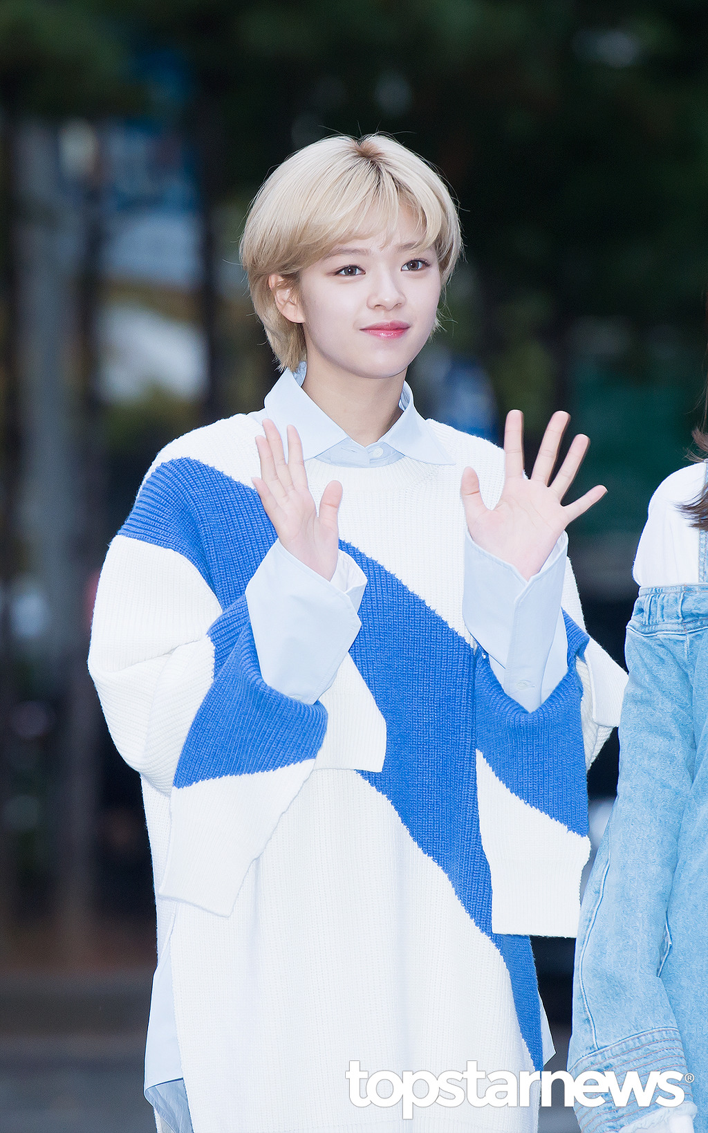 [트와이스] 뮤직뱅크 출근길 멤버들 톱스타뉴스 기사사진 | 인스티즈