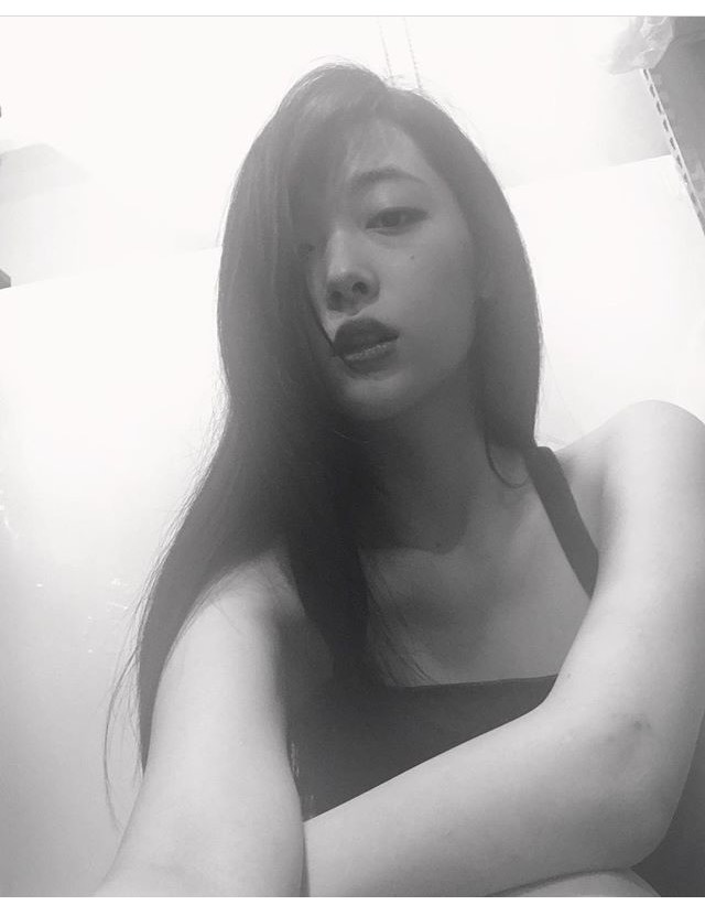 어제자 설리 | 인스티즈