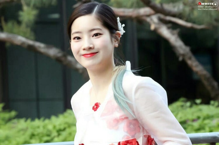 [트와이스] 추석기념 한복 입은 다현이 | 인스티즈