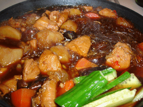 진한 블랙 찜닭 움짤 gif | 인스티즈