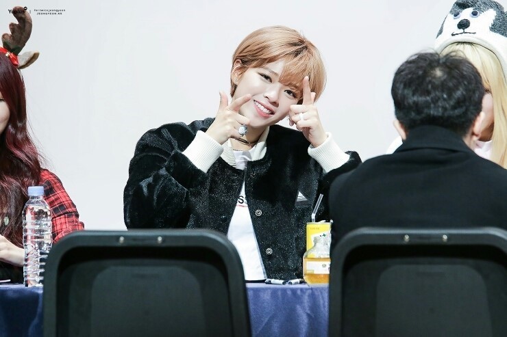 [트와이스] 얼굴을 막쓰는 정연 | 인스티즈