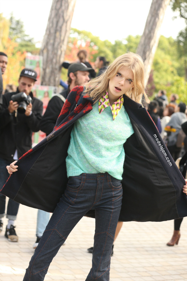 [이리나샤크외] 모델들의 개성있고 다양한 길거리 패션 모집 | 인스티즈