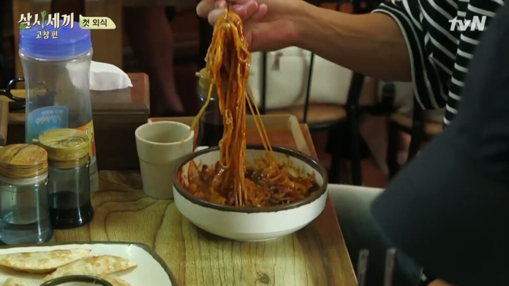 살면서 처음 보는 짜장면 | 인스티즈