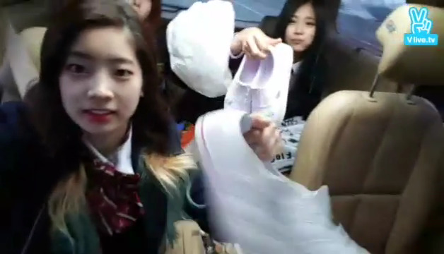 [TWICE] 흔한_급식단의_등교길. (광대 주의) | 인스티즈