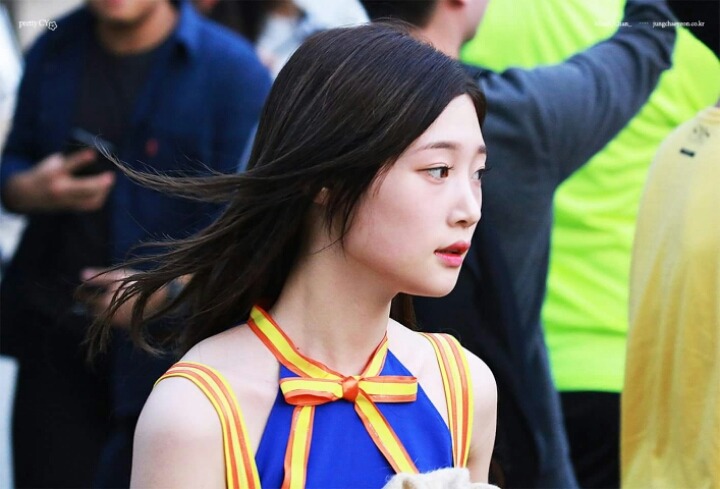 홍대에서 채연이 | 인스티즈