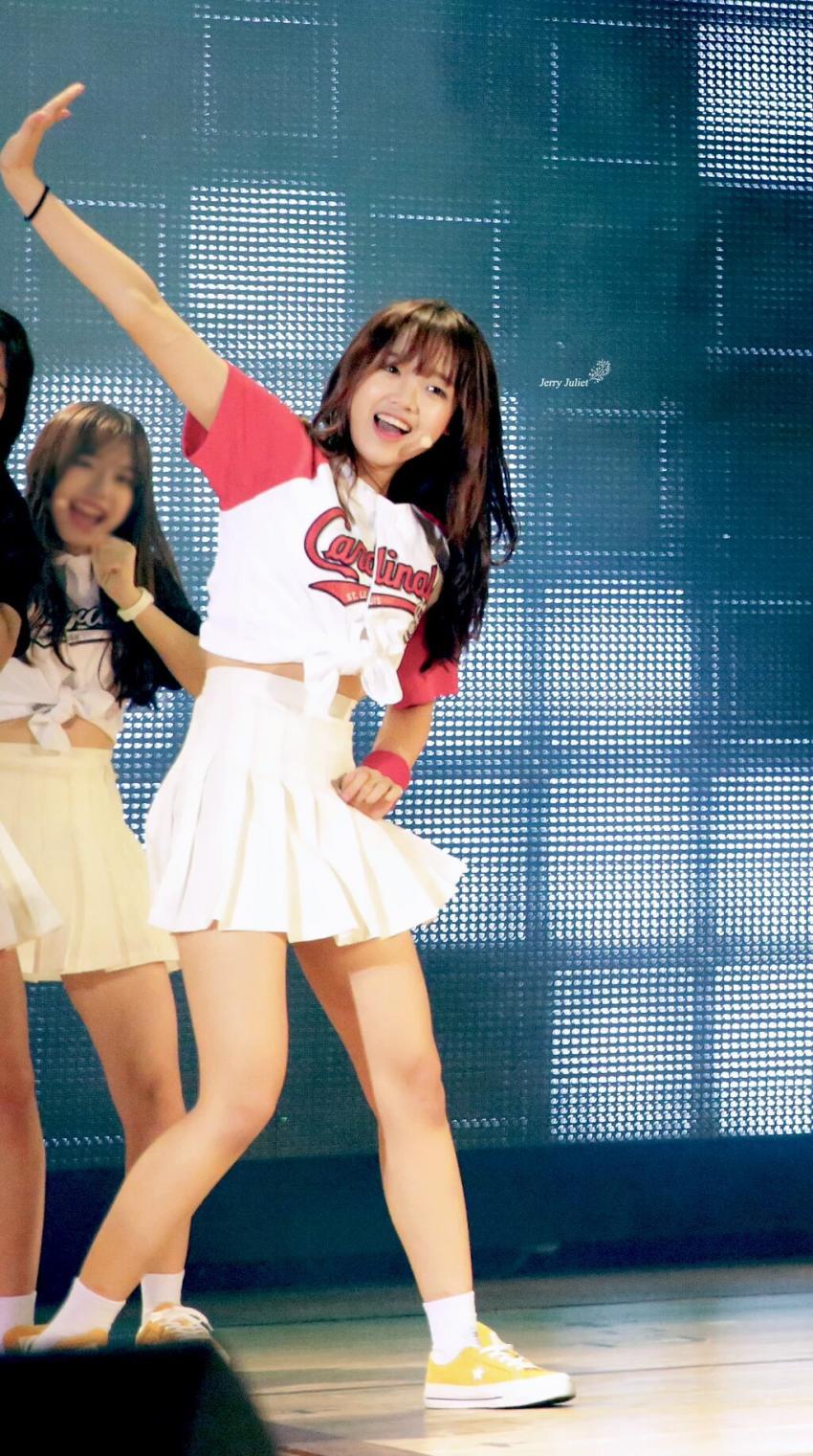 아이오아이 i.o.i 살짝 박보영(?) 느낌 나는 최유정 직찍 | 인스티즈