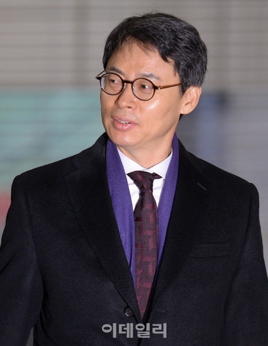 특검 마지막날 기념)) 이규철 특검보 패션을 알아보자.jpg | 인스티즈