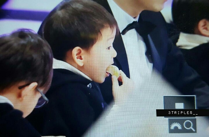 연예대상을 참석한 삼둥이 관람태도 | 인스티즈