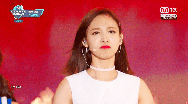 [twice] 오늘자 트와이스 엠넷 TT무대 멤버별 움짤들.gif | 인스티즈
