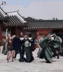 [데이터주의] 흔한 배우들의 춤실력.gif | 인스티즈