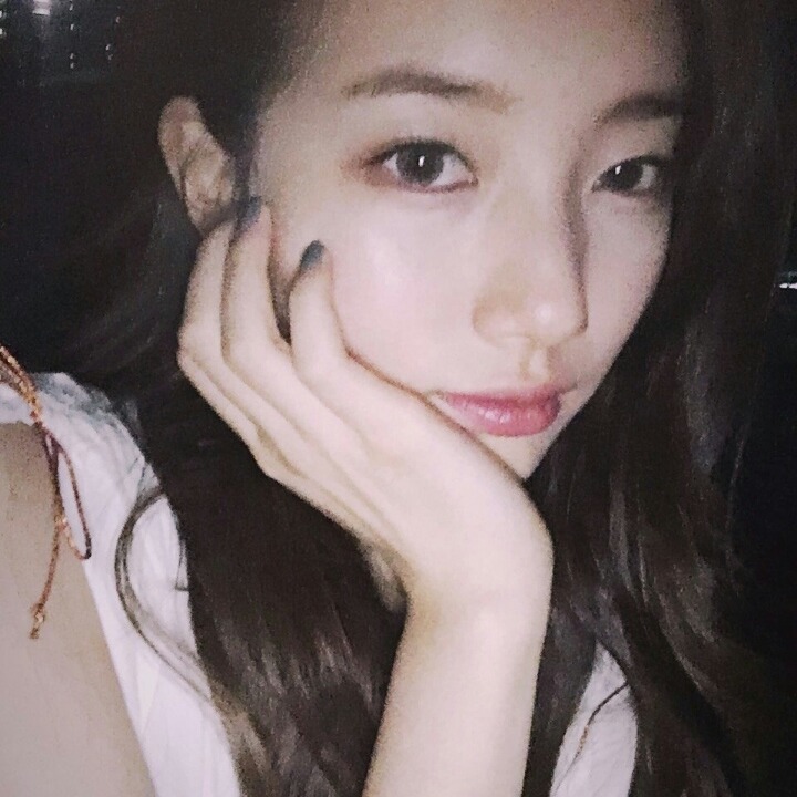 수지 바뀐 인스타 사진 | 인스티즈