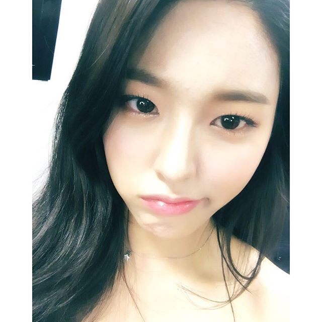 진짜 오랜만 같은 설현 인스타그램 | 인스티즈
