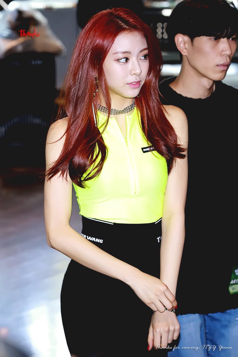 빨간머리가 잘어울리는 ITZY 유나.jpgif | 인스티즈