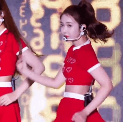 걸그룹이 포니테일 머리를 잘 안하는 이유.gif | 인스티즈