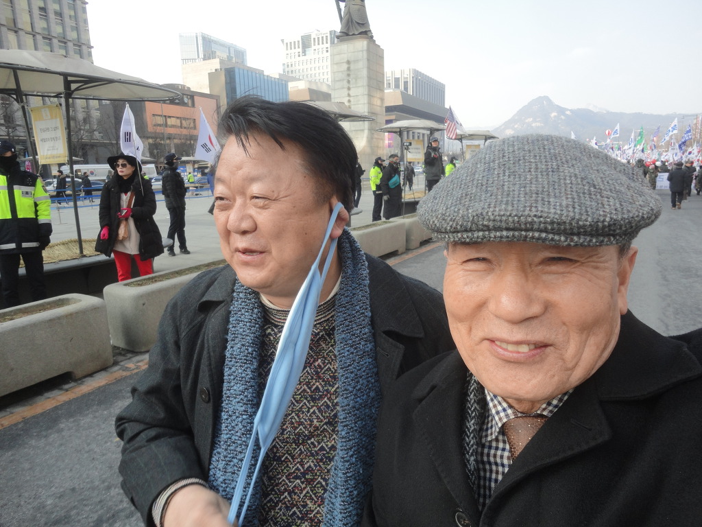 더블클릭을 하시면 이미지를 수정할 수 있습니다